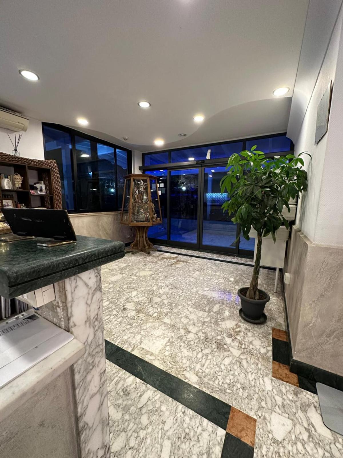 Hotel Clinton Casoria Ngoại thất bức ảnh