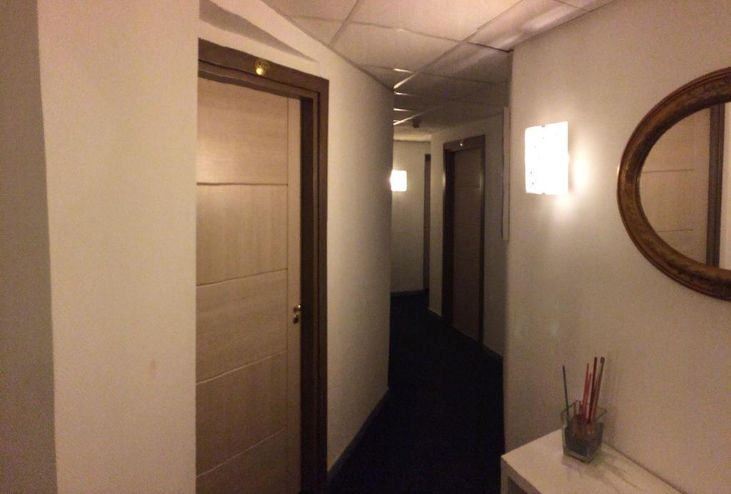 Hotel Clinton Casoria Ngoại thất bức ảnh