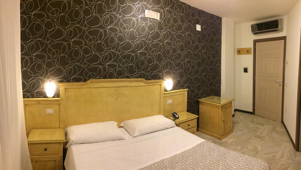 Hotel Clinton Casoria Ngoại thất bức ảnh