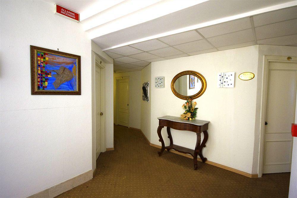 Hotel Clinton Casoria Ngoại thất bức ảnh