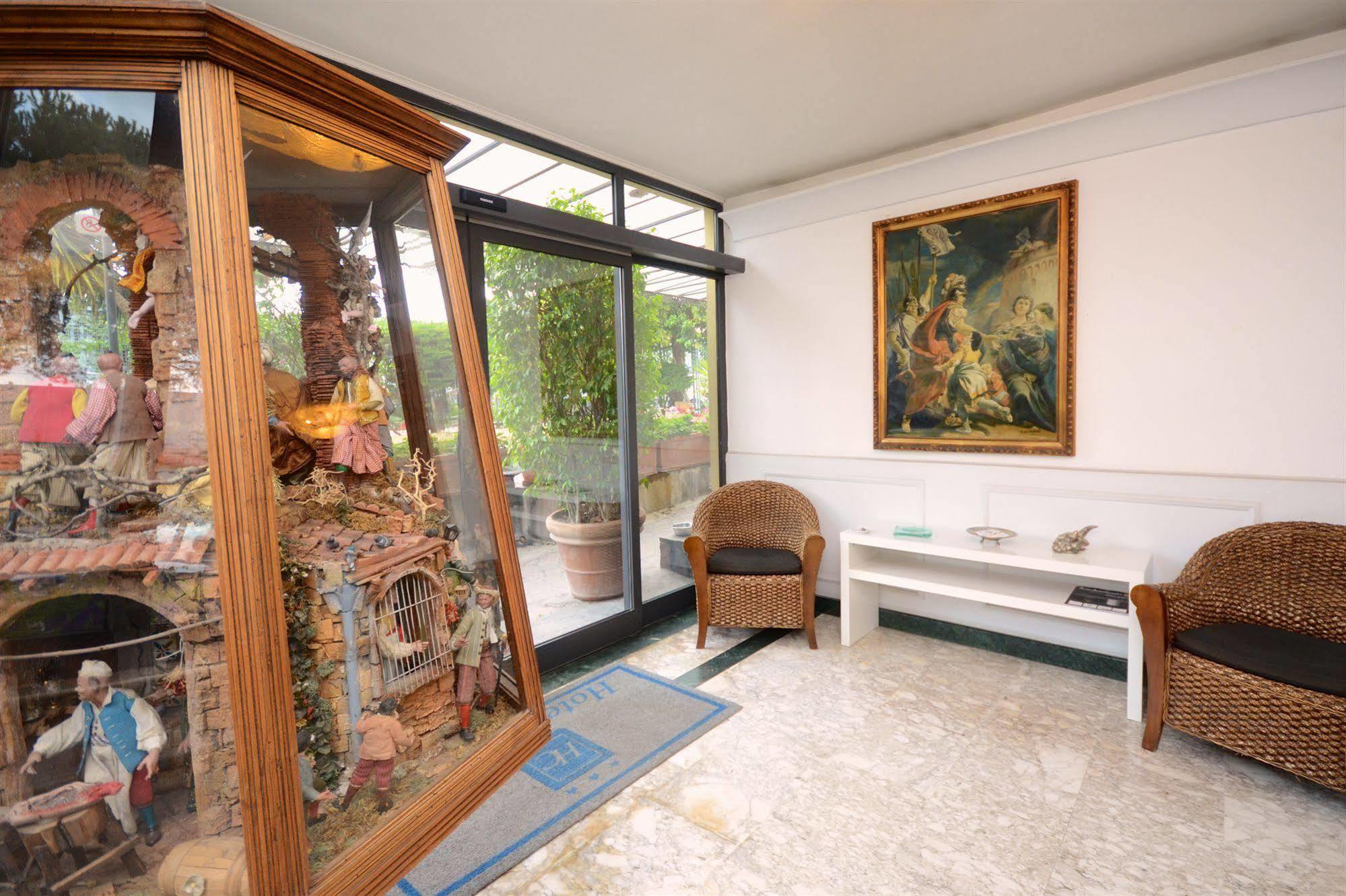 Hotel Clinton Casoria Ngoại thất bức ảnh