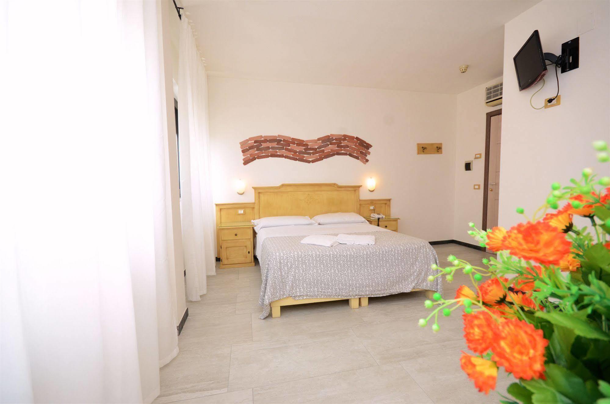 Hotel Clinton Casoria Ngoại thất bức ảnh
