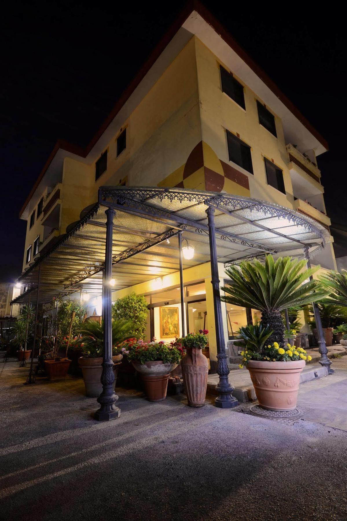 Hotel Clinton Casoria Ngoại thất bức ảnh