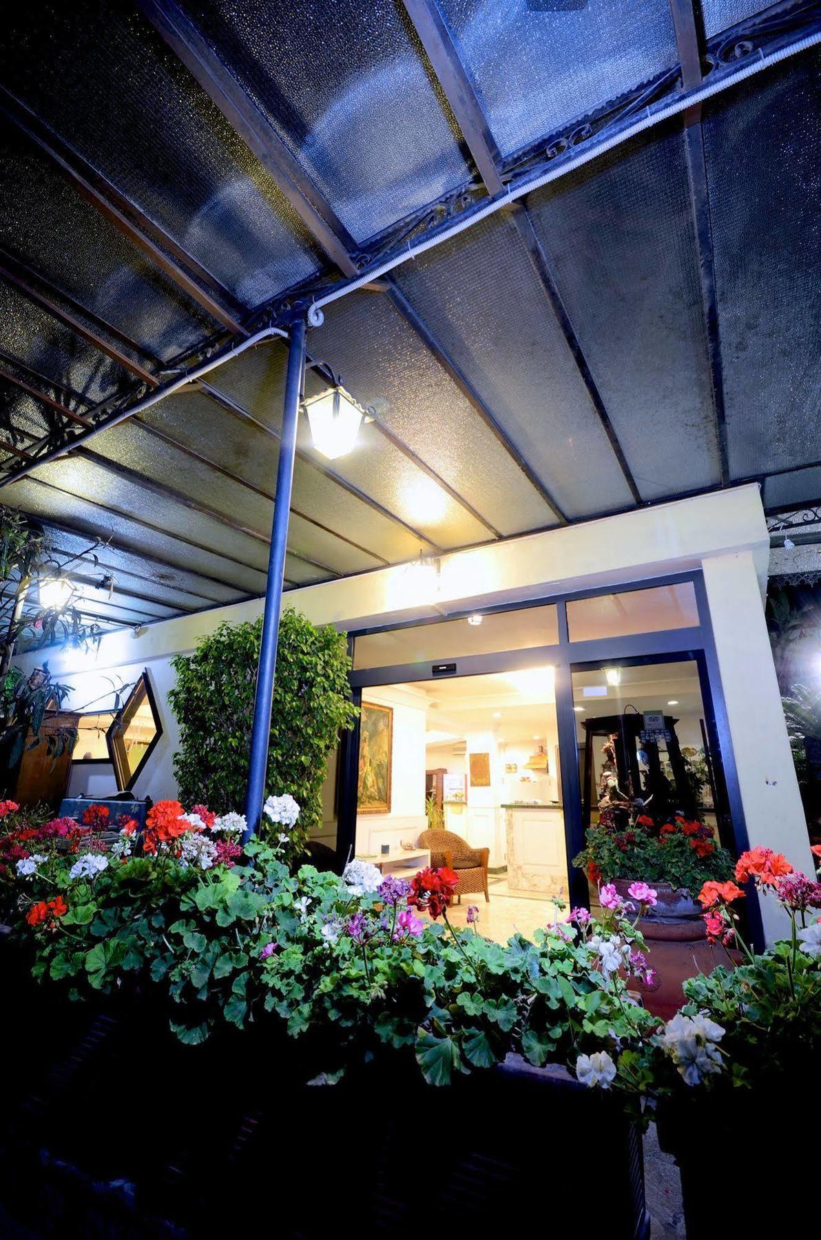 Hotel Clinton Casoria Ngoại thất bức ảnh