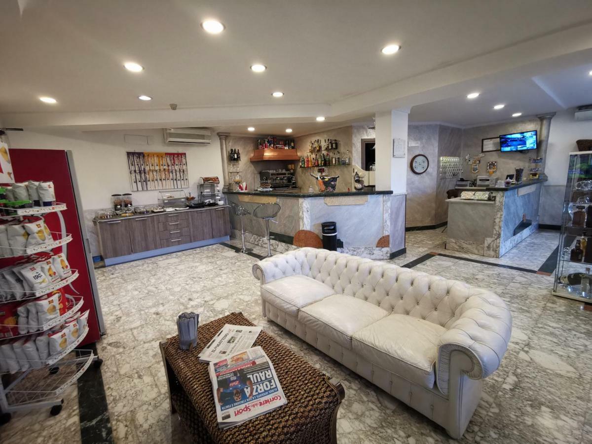 Hotel Clinton Casoria Ngoại thất bức ảnh